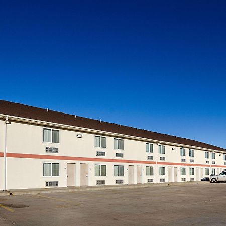 Rodeway Inn Larned Экстерьер фото