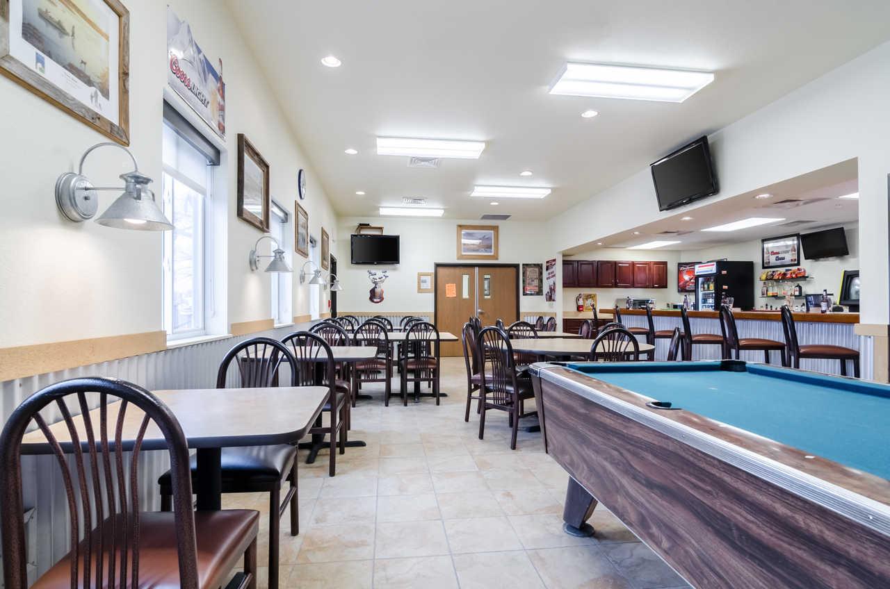 Rodeway Inn Larned Экстерьер фото